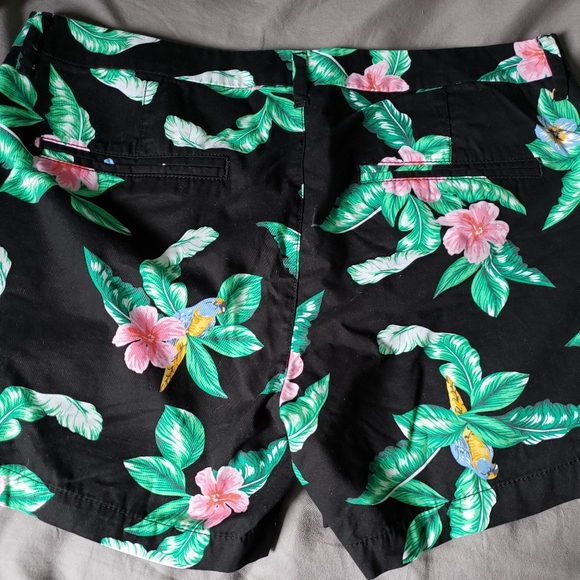 Old Navy shorts - Picture 5 of 5